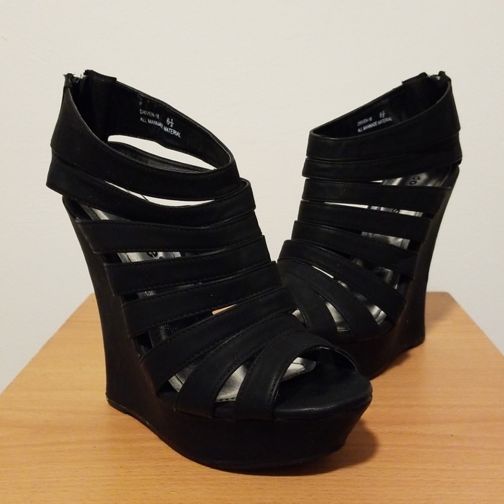 Dollhouse Strappy Black Wedges